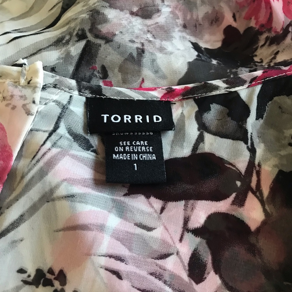 Torrid floral Sheer Top Size 1 - Picture 4 of 4